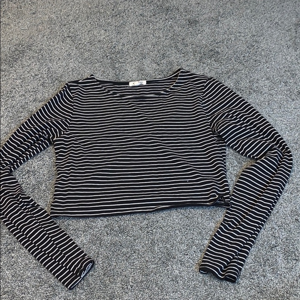 Black and white cropped long sleeve.